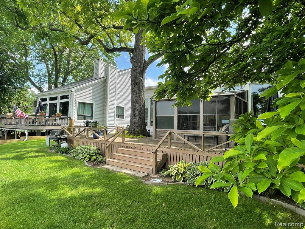 10470 King Road, Davisburg, MI 48350