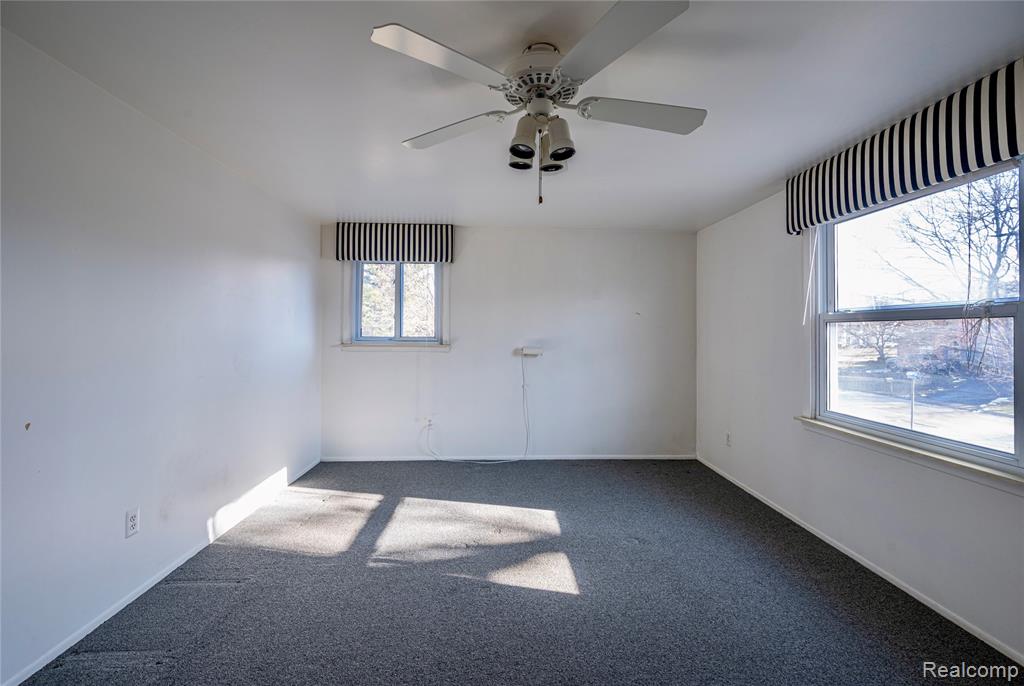 21660 Riverview Drive, Beverly Hills, MI 48025 — Photo 23