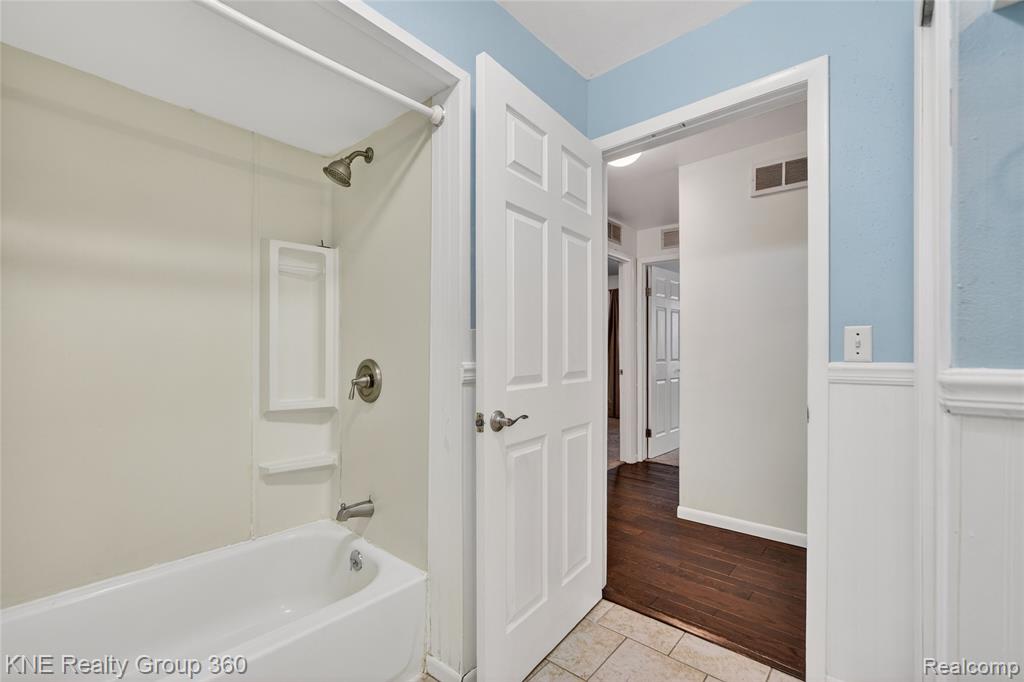 5357 Military Avenue, Brighton, MI 48116 — Photo 25