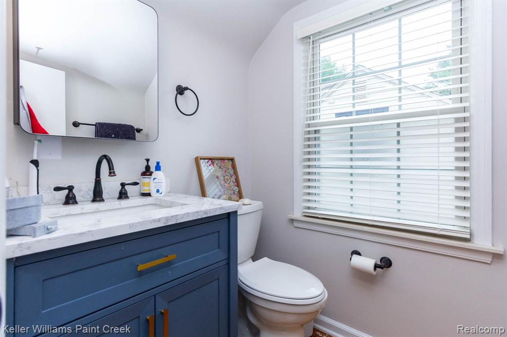 1466 Hampton Rd, Grosse Pointe Woods, MI 48236 — Photo 36