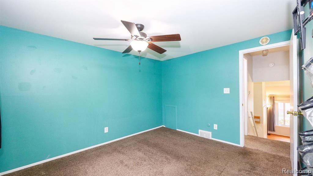 8127 BRISTOL Street, Westland, MI — Photo 15