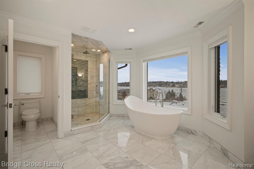 5820 LAKEVIEW Avenue, Orchard Lake Village, MI 48323 — Photo 43