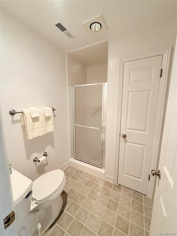 19710 W 13 Mile Road, 201, Beverly Hills, MI 48025 — Photo 11