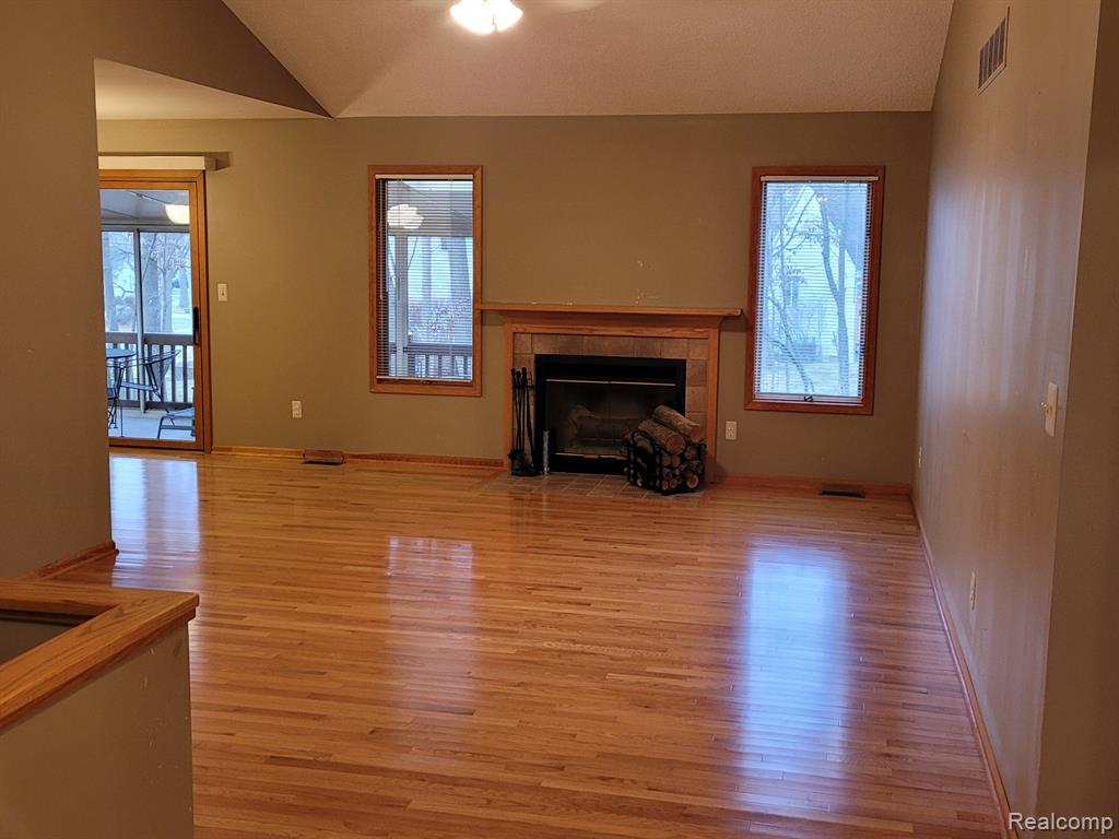 1311 YORKSHIRE Court, Saline, MI 48176 — Photo 2