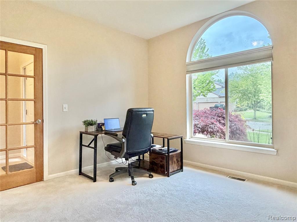 4438 Thornhill Drive, Auburn Hills, MI 48326 — Photo 25