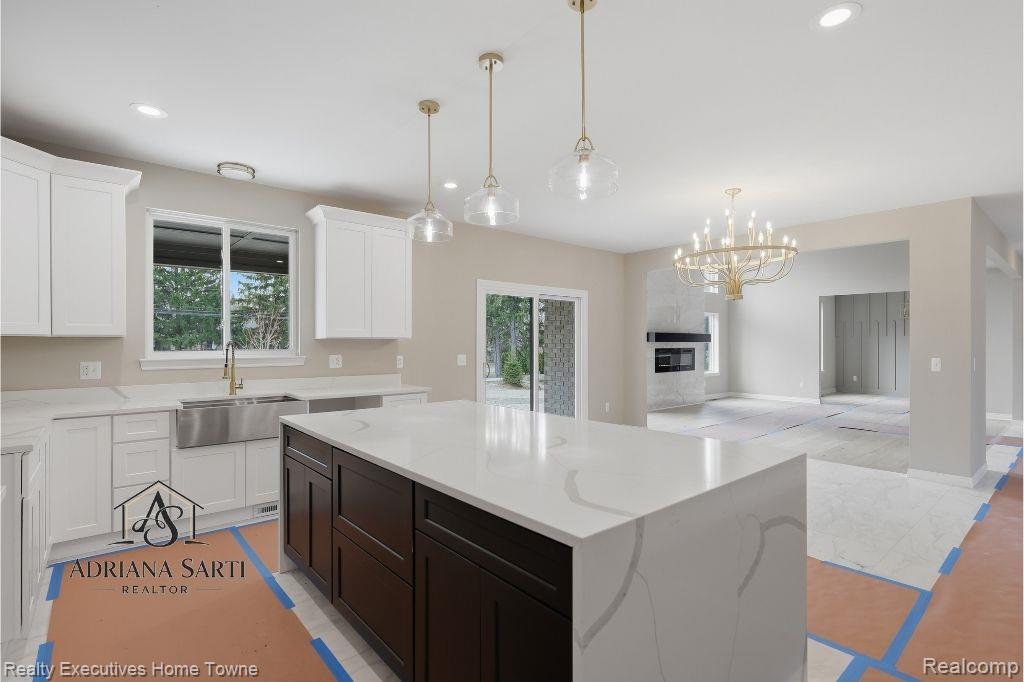 11982 Encore Court, Shelby Twp, MI 48315 — Photo 8
