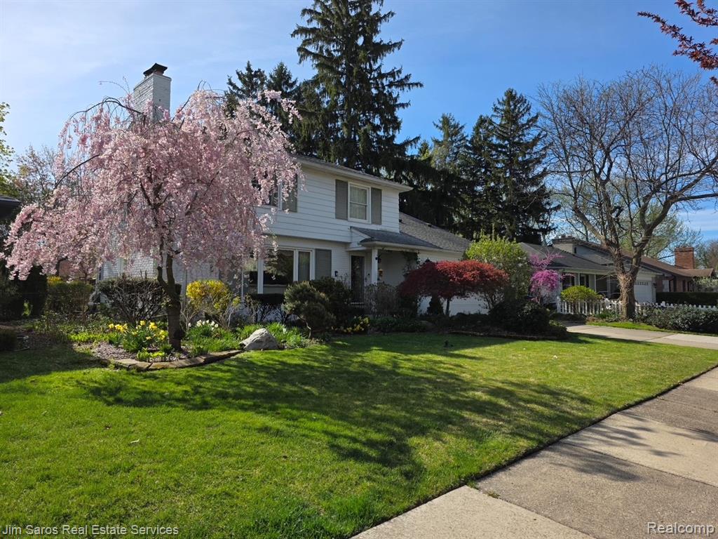20114 Fairway Drive, Grosse Pointe Woods, MI 48236 — Photo 2