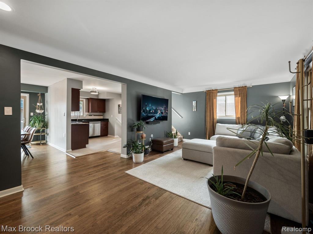 622 ENGLEWOOD Avenue, Royal Oak, MI 48073 — Photo 5