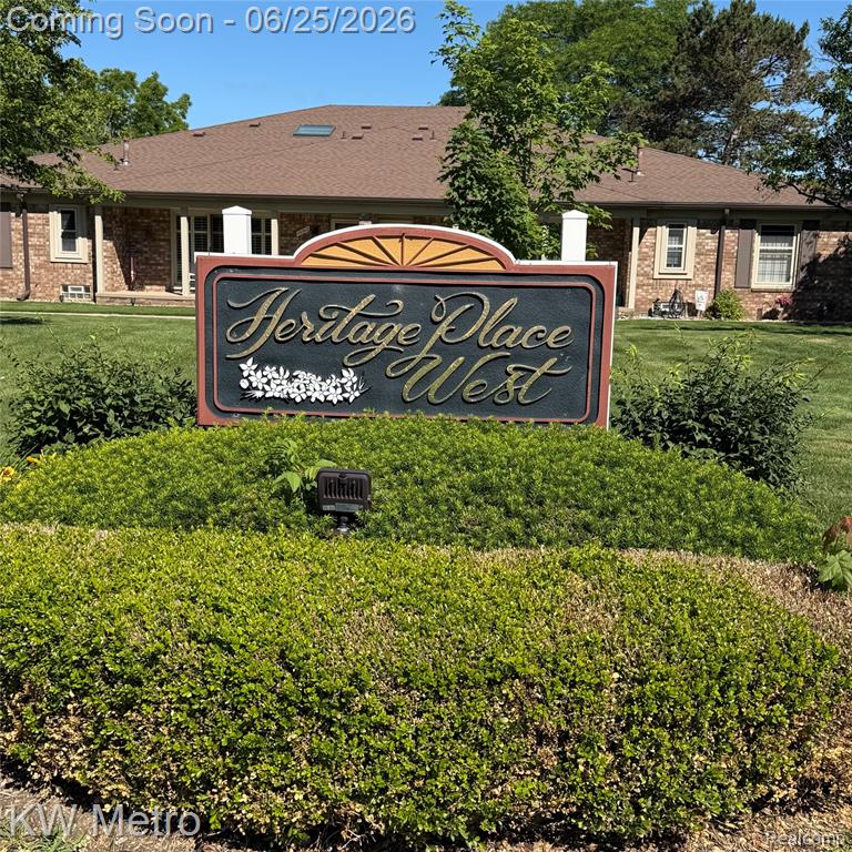 49429 Ferrisburg Court, Utica, MI 48315 — Photo 36