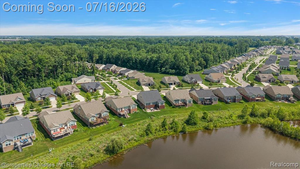 50026 Alden, Canton, MI 48188 — Photo 52