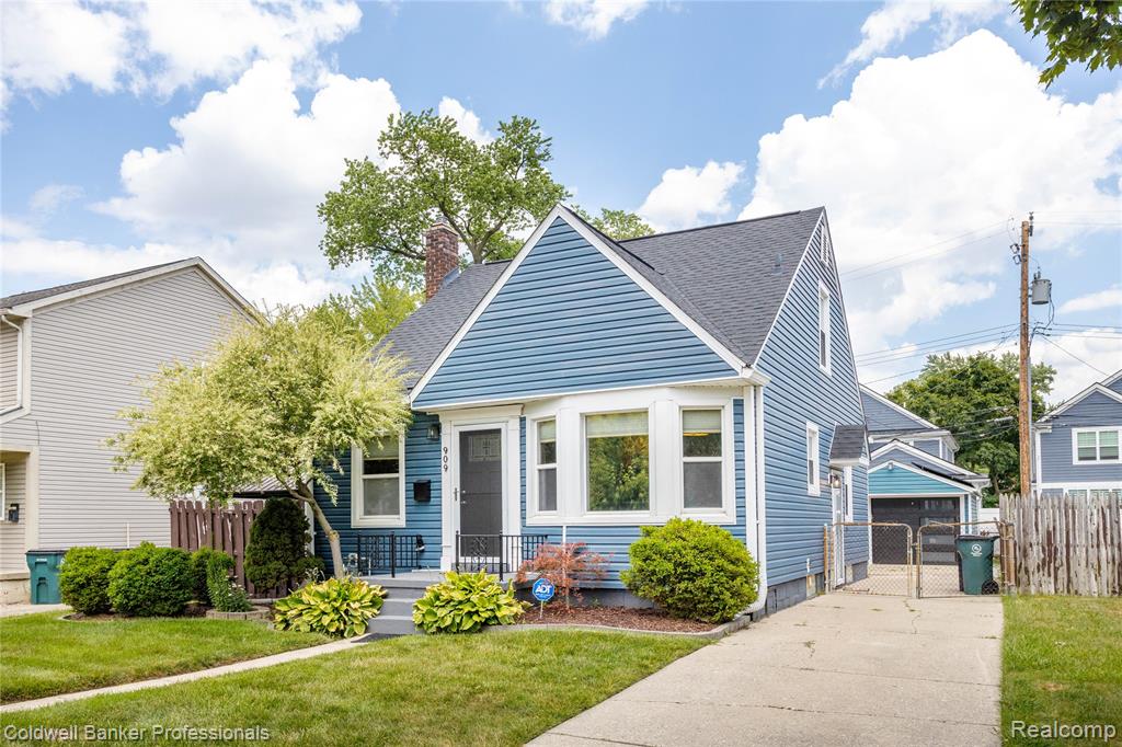 909 Hoffman Avenue, Royal Oak, MI 48067 — Photo 3