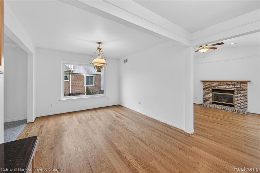 8895 Knolson Avenue, Livonia, MI 48150 — Photo 11
