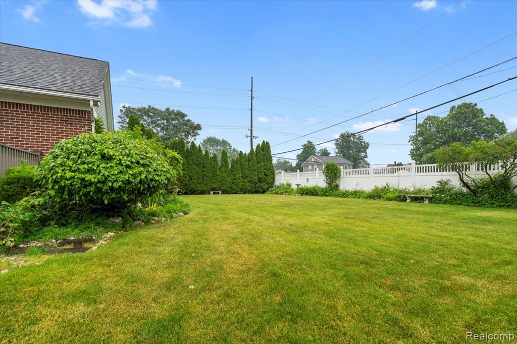 501 Plum Street, Wyandotte, MI 48192 — Photo 39