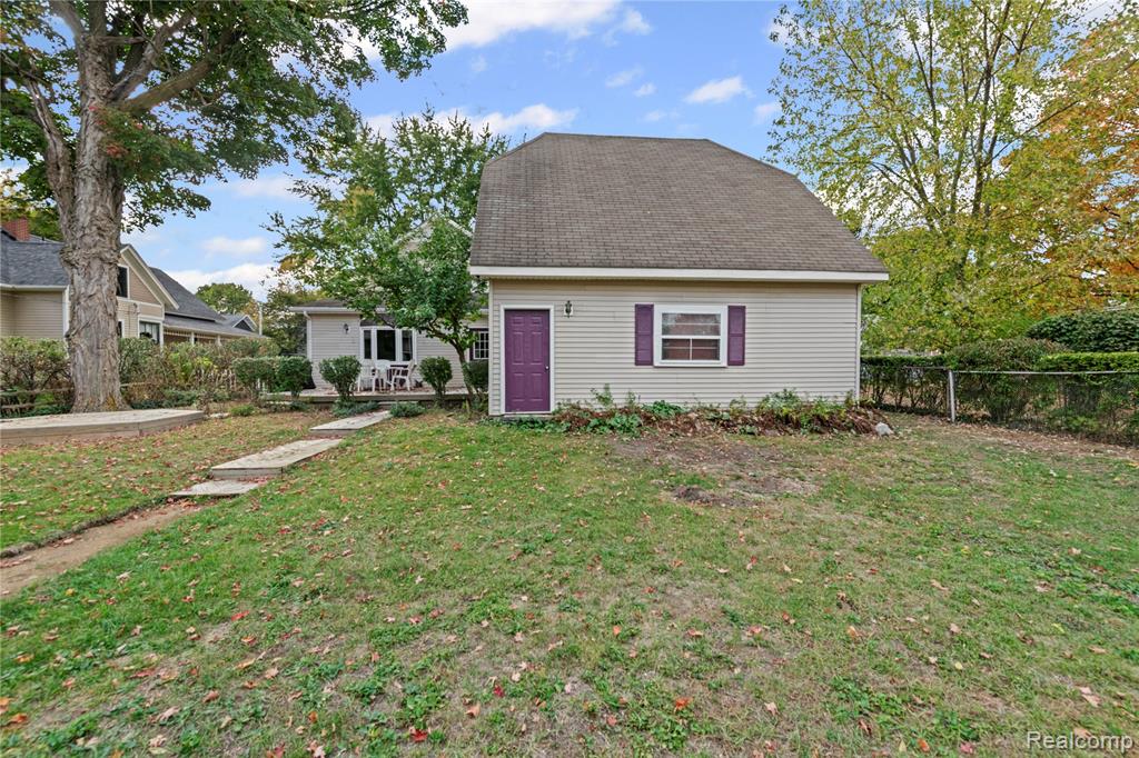 8 Hovey Street, Oxford, MI 48371 — Photo 6