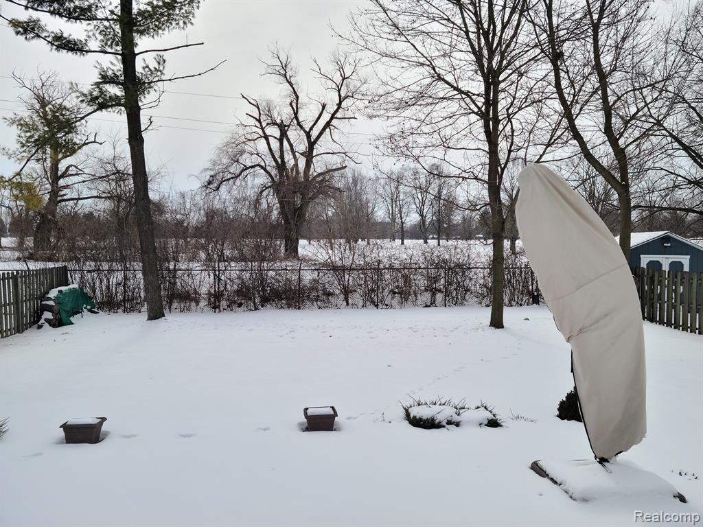 9242 PANAMA Avenue, Ypsilanti, MI 48198 — Photo 13