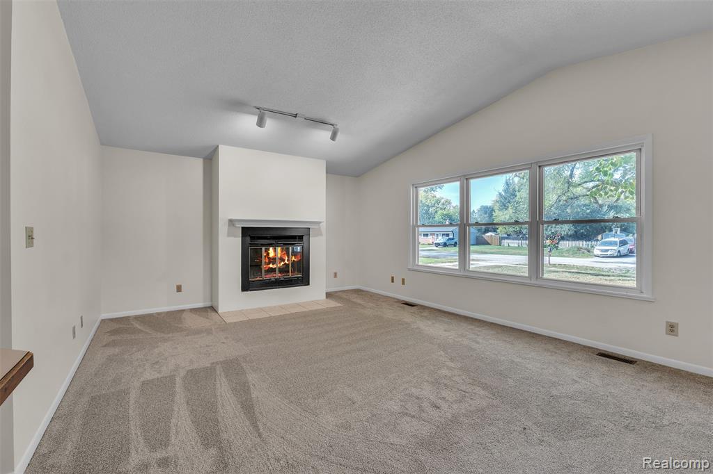 4419 Grace Avenue, Wayne, MI 48184 — Photo 9