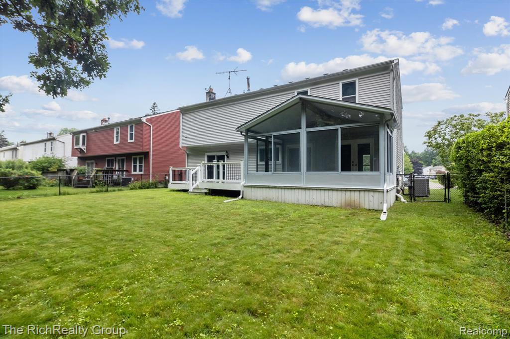 43101 LANCELOT Drive, Canton, MI 48188 — Photo 53