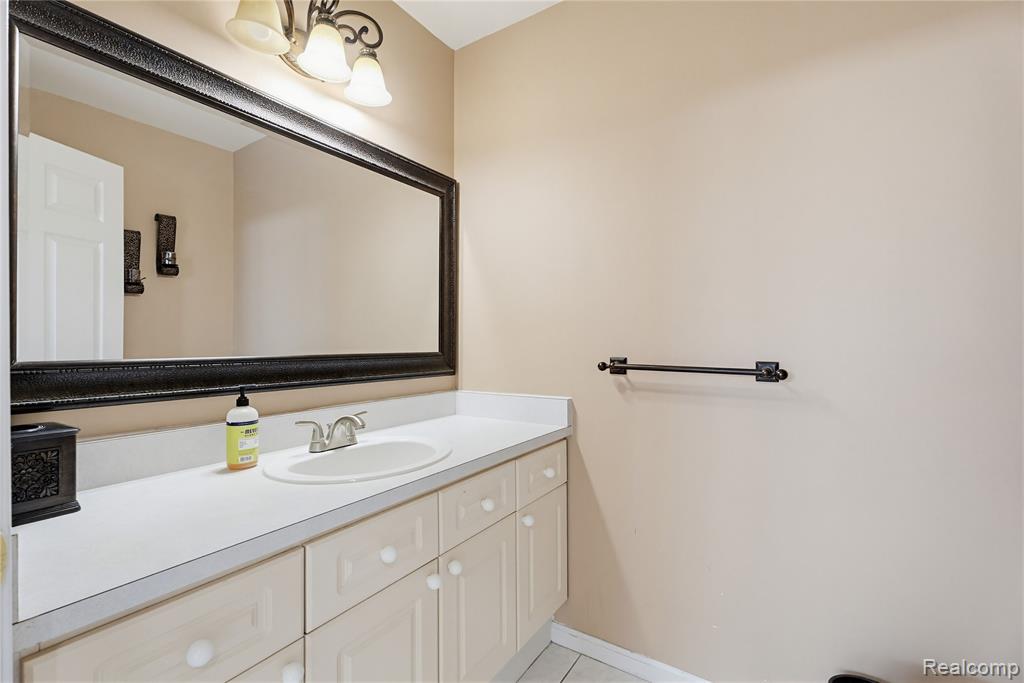 41116 Ginger Court, Sterling Heights, MI 48314 — Photo 26