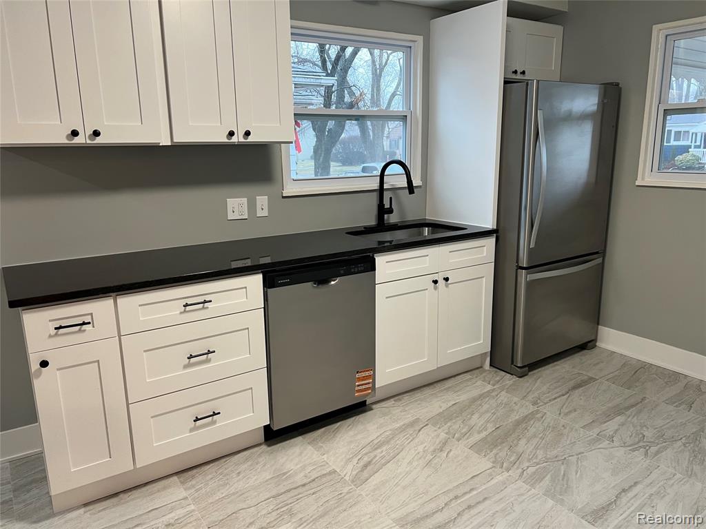 18506 Wakenden, Redford, MI 48240 — Photo 7