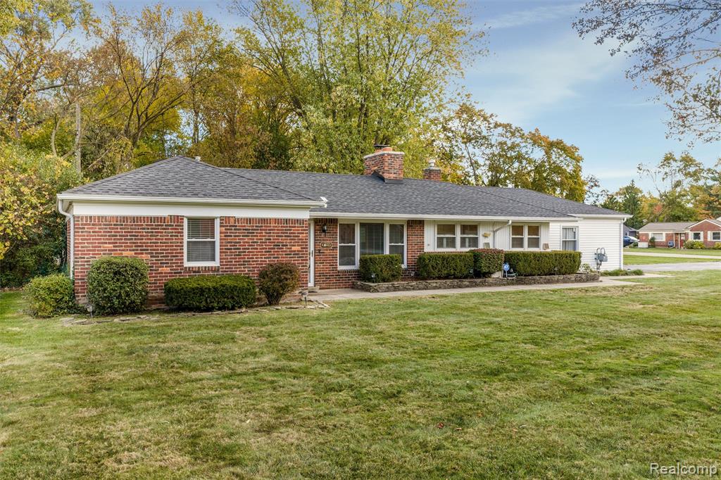 31220 Sheridan Drive, Beverly Hills, MI 48025 — Photo 32