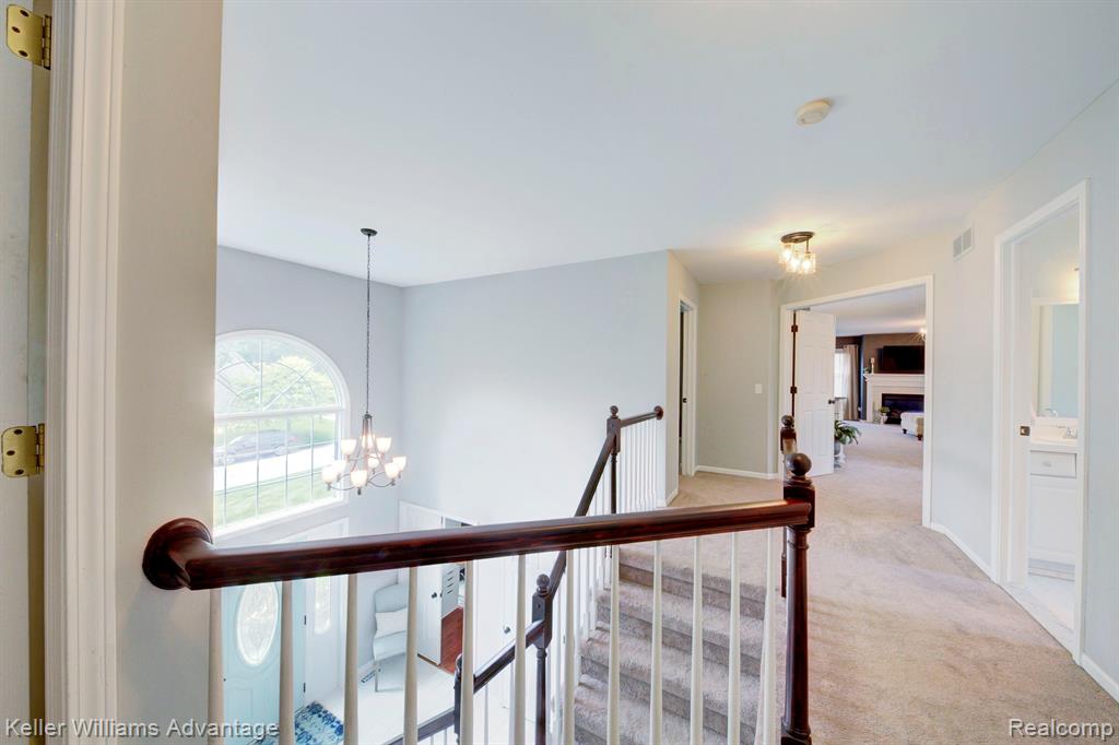 47694 EDINBURGH Drive, Plymouth, MI 48170 — Photo 37
