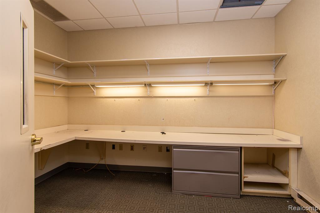 451 W 14 MILE Road, Madison Heights, MI 48071 — Photo 14