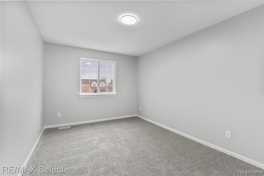 8455 Deer Field Drive, Davison, MI 48423 — Photo 16