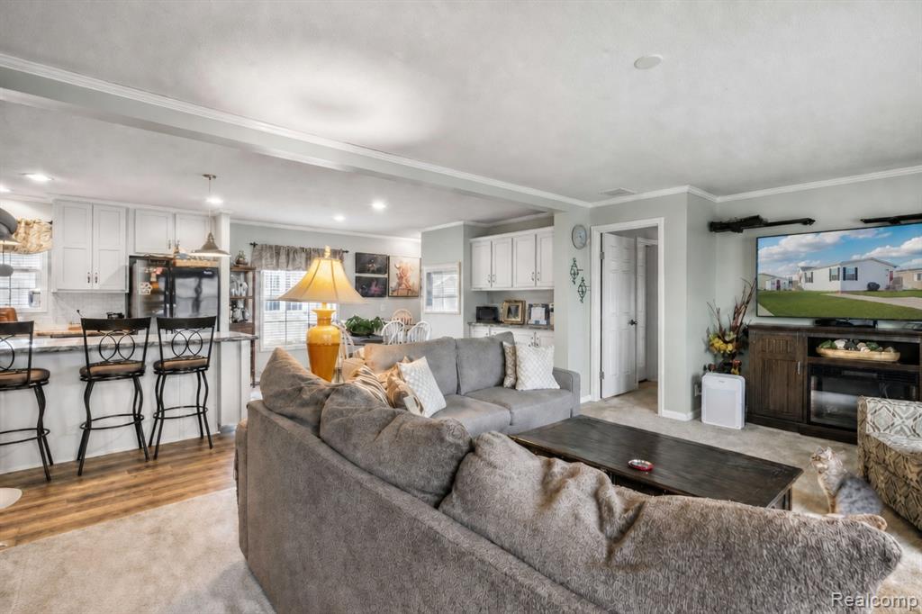 11160 Walden Court, South Lyon, MI 48178 — Photo 3