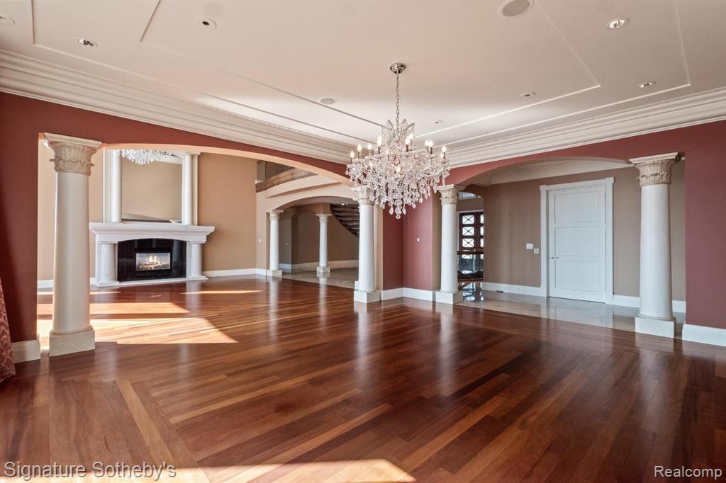82 CHATEAUX DU LAC, Fenton, MI 48430 — Photo 13