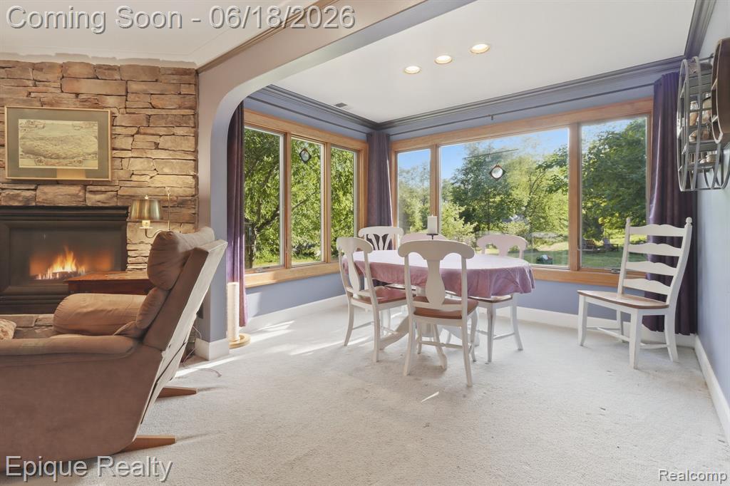 21085 Metroview Road, Farmington, MI 48335 — Photo 18