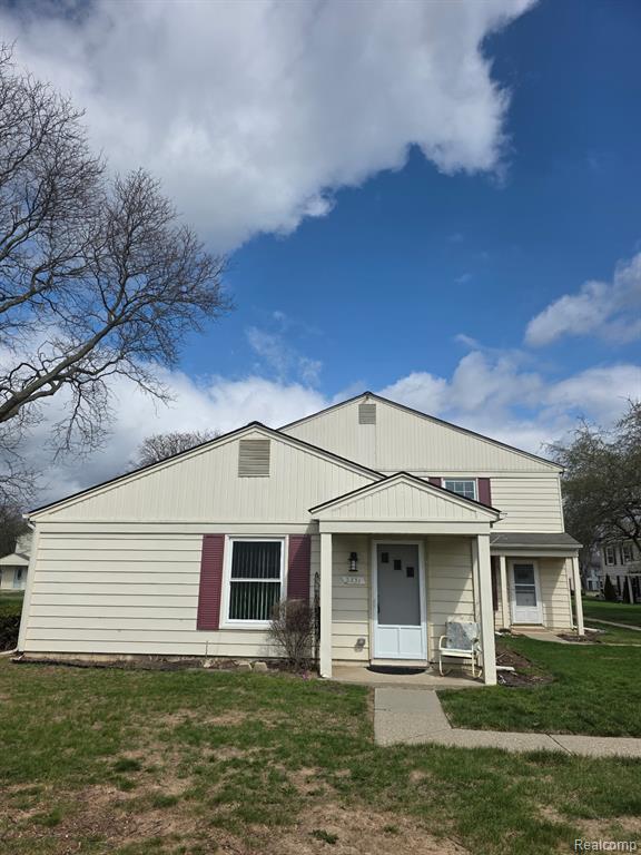 2831 Glenwood Court, Lake Orion, MI — Photo 2