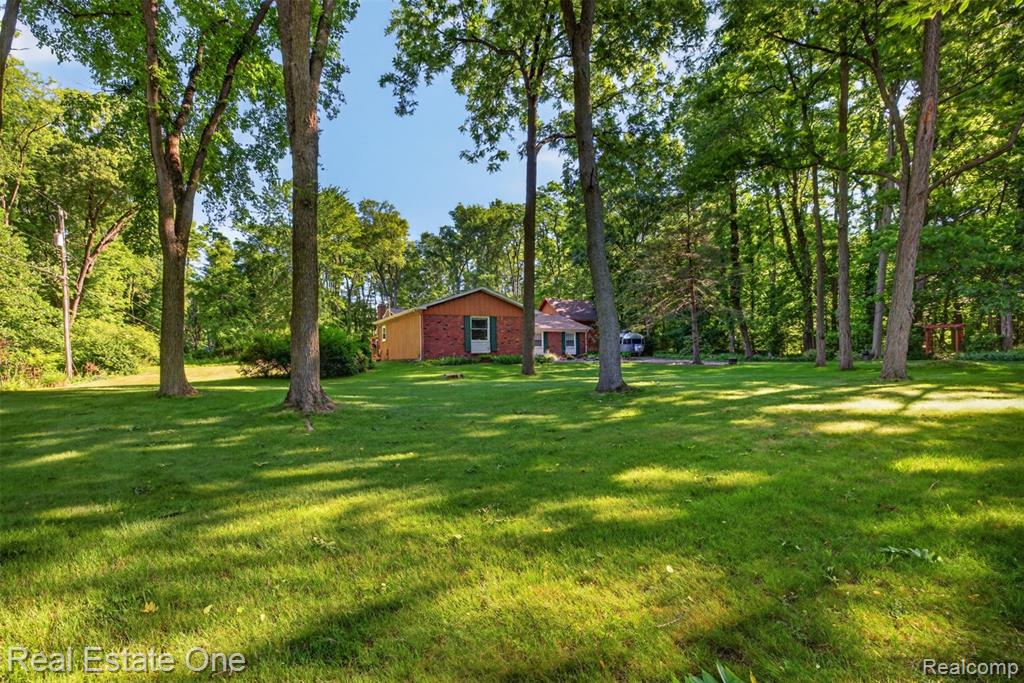 5466 Grange Hall Road, Holly, MI 48442 — Photo 10