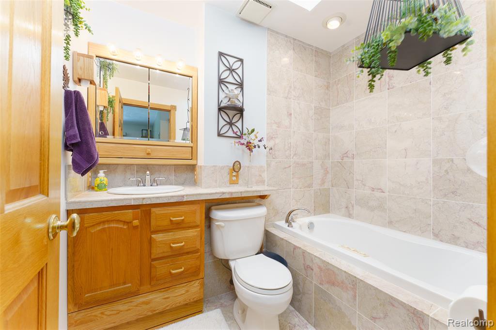 56901 Appaloosa Lane, South Lyon, MI 48178 — Photo 22