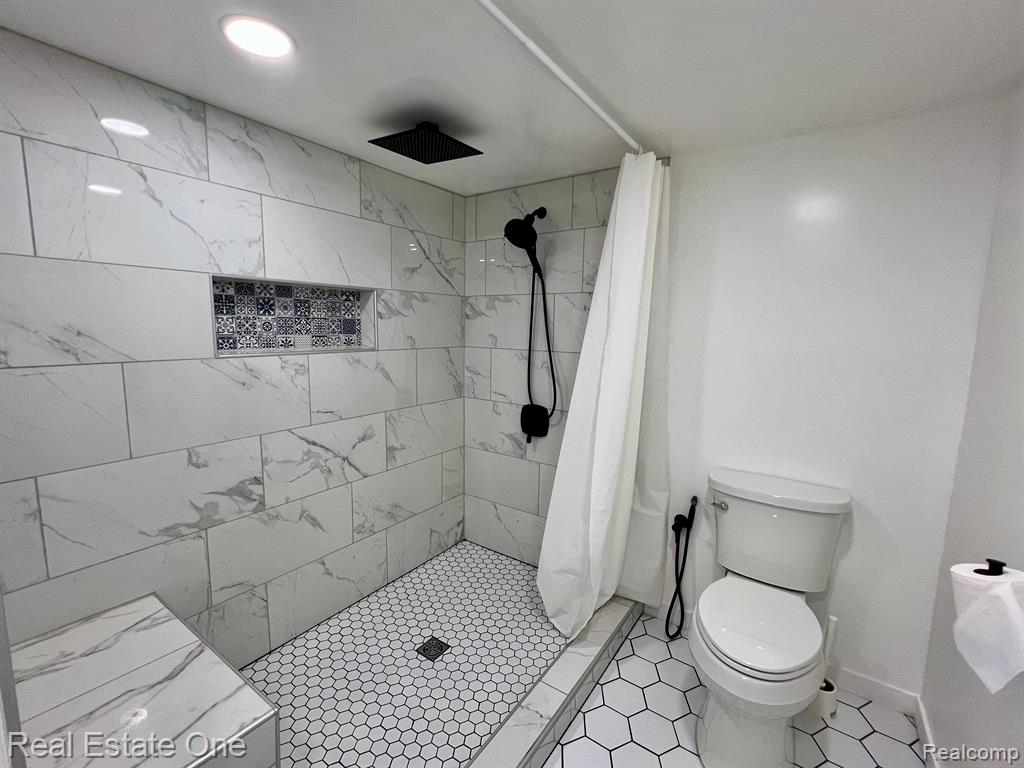 530 N LAFAYETTE Street, Dearborn, MI 48128 — Photo 33