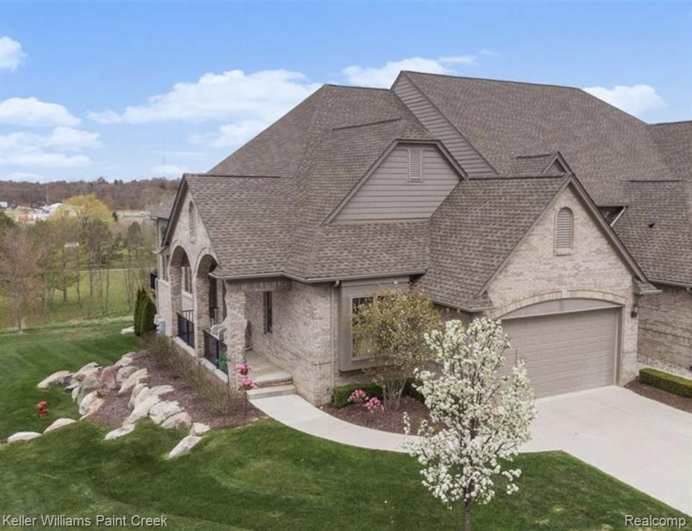 5720 Knob Hill Circle, Clarkston, MI 48348 — front exterior