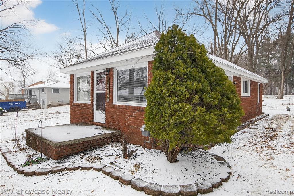 1860 Ladd Road, Wolverine Lake, MI 48390 — Photo 5
