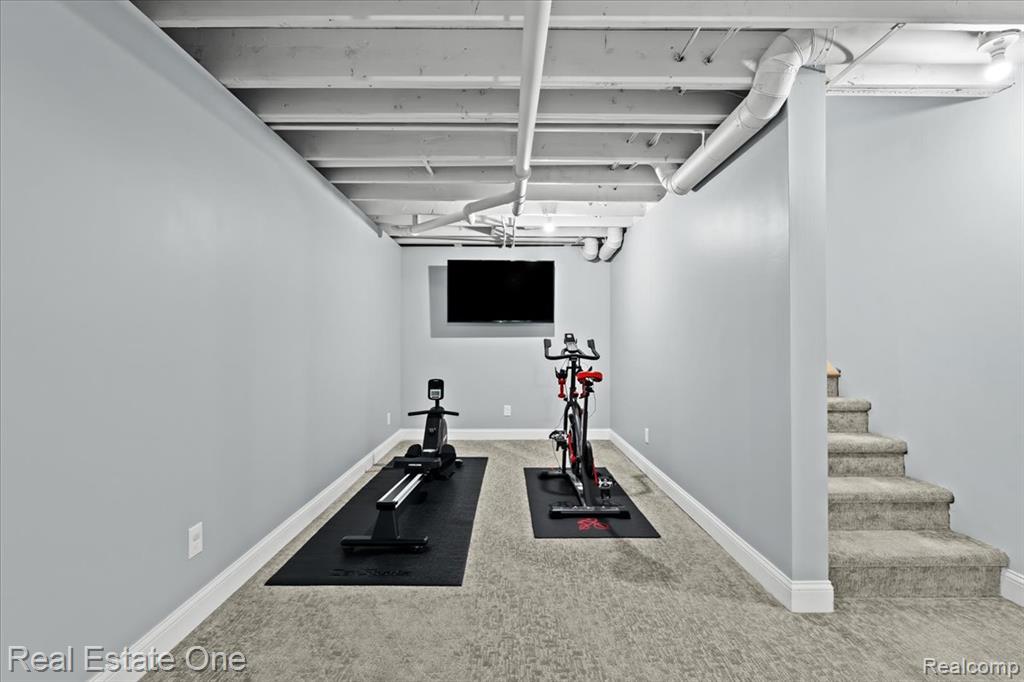 9327 VAN ANTWERP Road, Brighton, MI 48116 — Photo 32