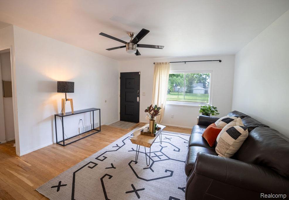 8220 Rivard Avenue, Warren, MI 48089 — Photo 3
