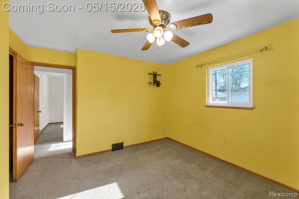 8610 N Evangeline Street, Dearborn Heights, MI 48127 — Photo 27