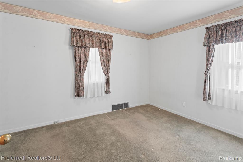 9980 HUBERT Avenue, Allen Park, MI 48101 — Photo 13