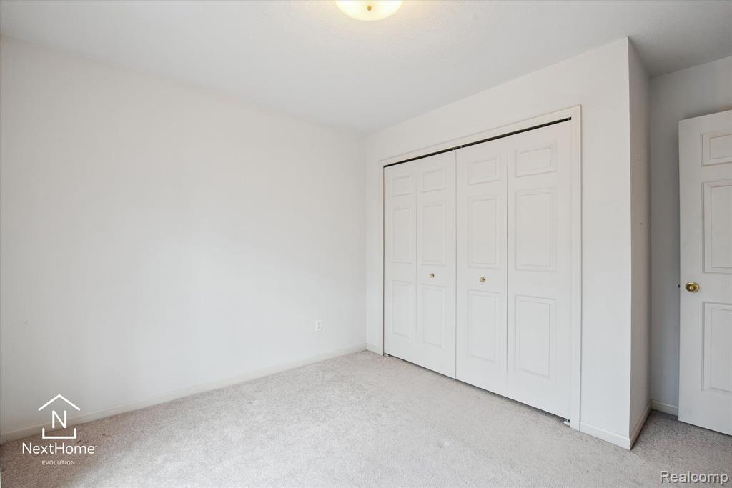 23490 READING, Trenton, MI 48183 — Photo 18