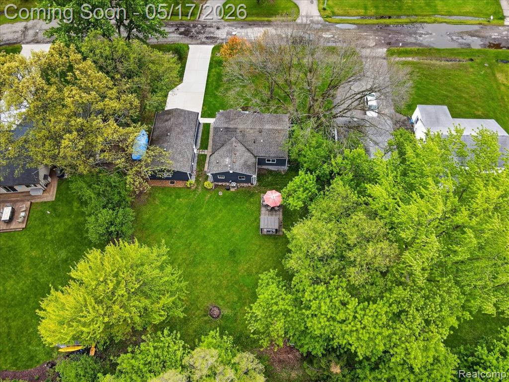 7044 Felix Drive, Clarkston, MI — Photo 39