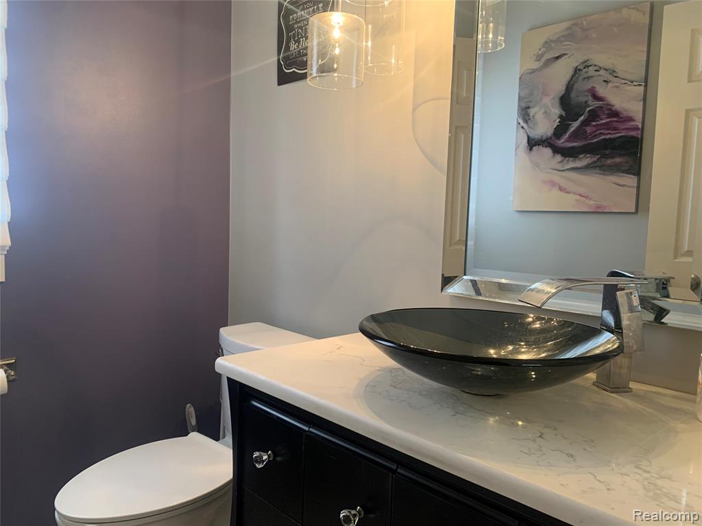 48711 Cross Creek Drive, Macomb, MI 48044 — Photo 11