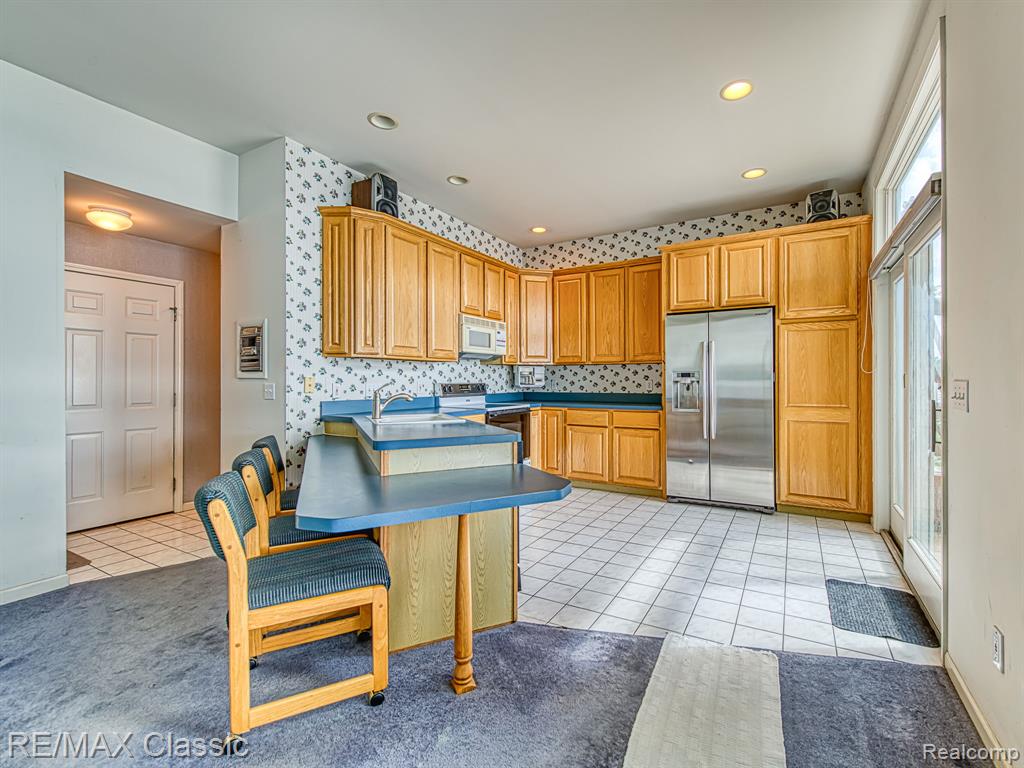11540 E E Shore Drive, Whitmore Lake, MI 48189 — Photo 8