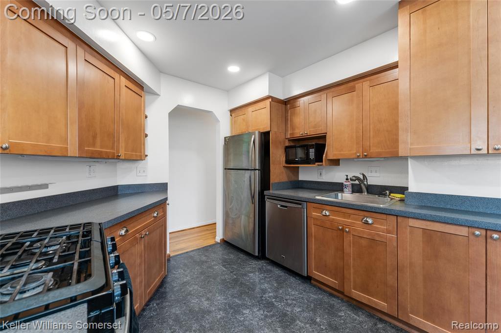 4320 Manor Avenue, Royal Oak, MI 48073 — Photo 12