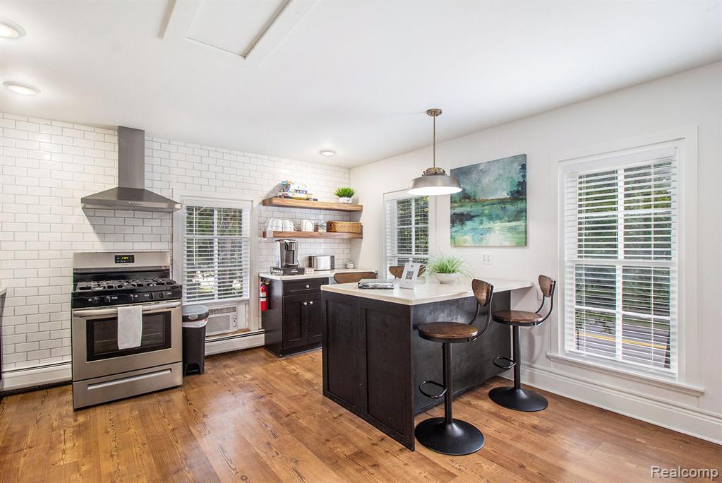 155 N Main Street, Clarkston, MI, 00000