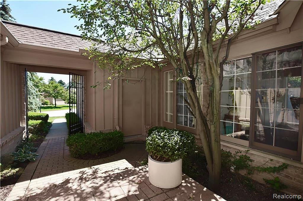 22080 Orchard Way, 37, Beverly Hills, MI 48025 — Photo 3