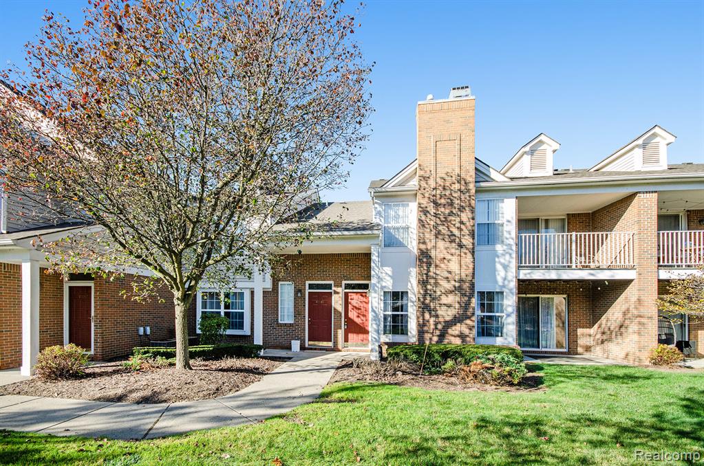 42735 Richmond Drive, Sterling Heights, MI 48313 — Photo 2