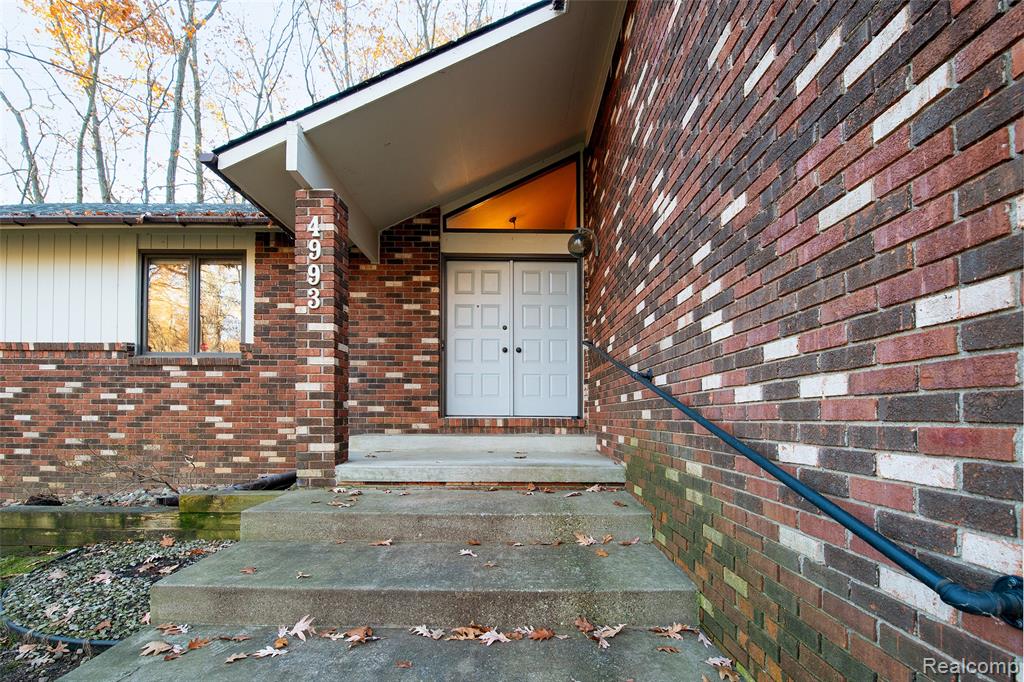 4993 Tiohero Boulevard, Clarkston, MI 48348 — Photo 15