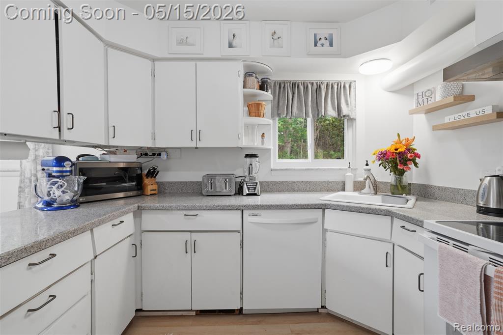 47129 Dunsany Road, Northville, MI 48167 — Photo 15